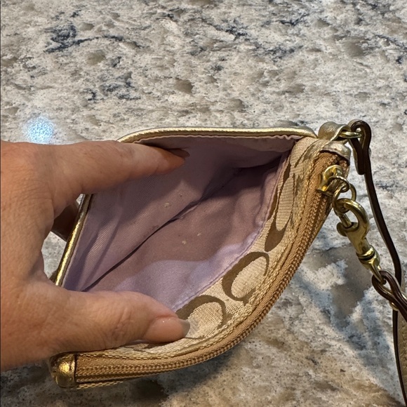 COACH SIGNATURE C Tan Wristlet With Leather Trim And Signature Pattern - Picture 5 of 11